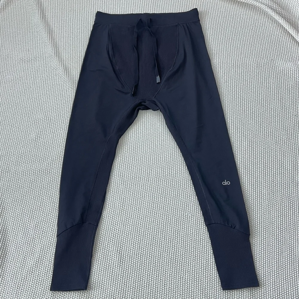 ALO Yoga Men's Dark Leggings